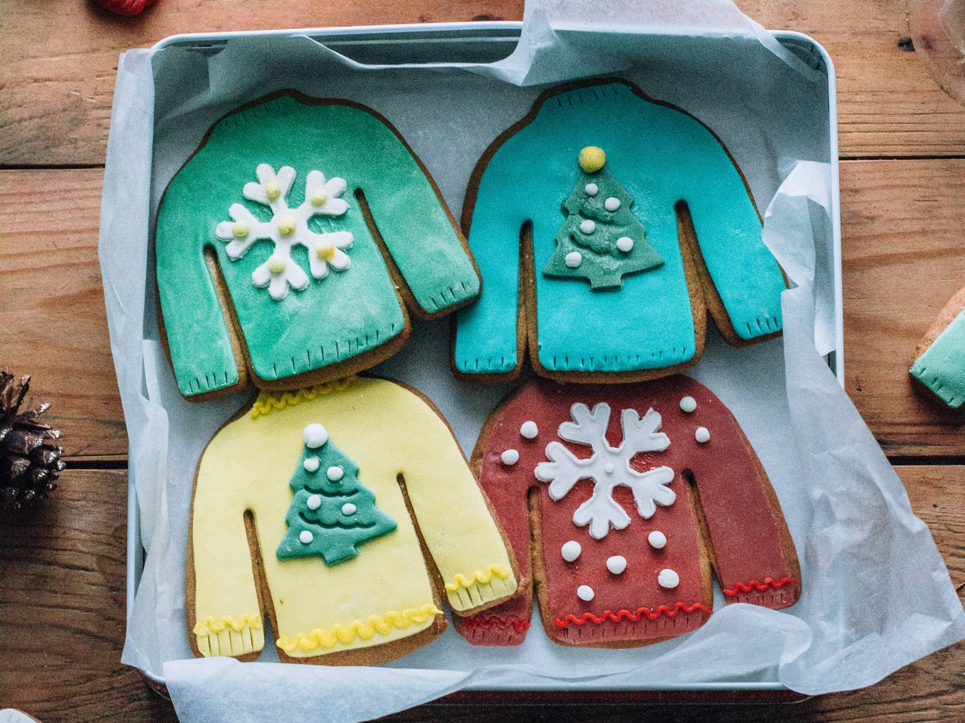 christmas jumper shaped cookies